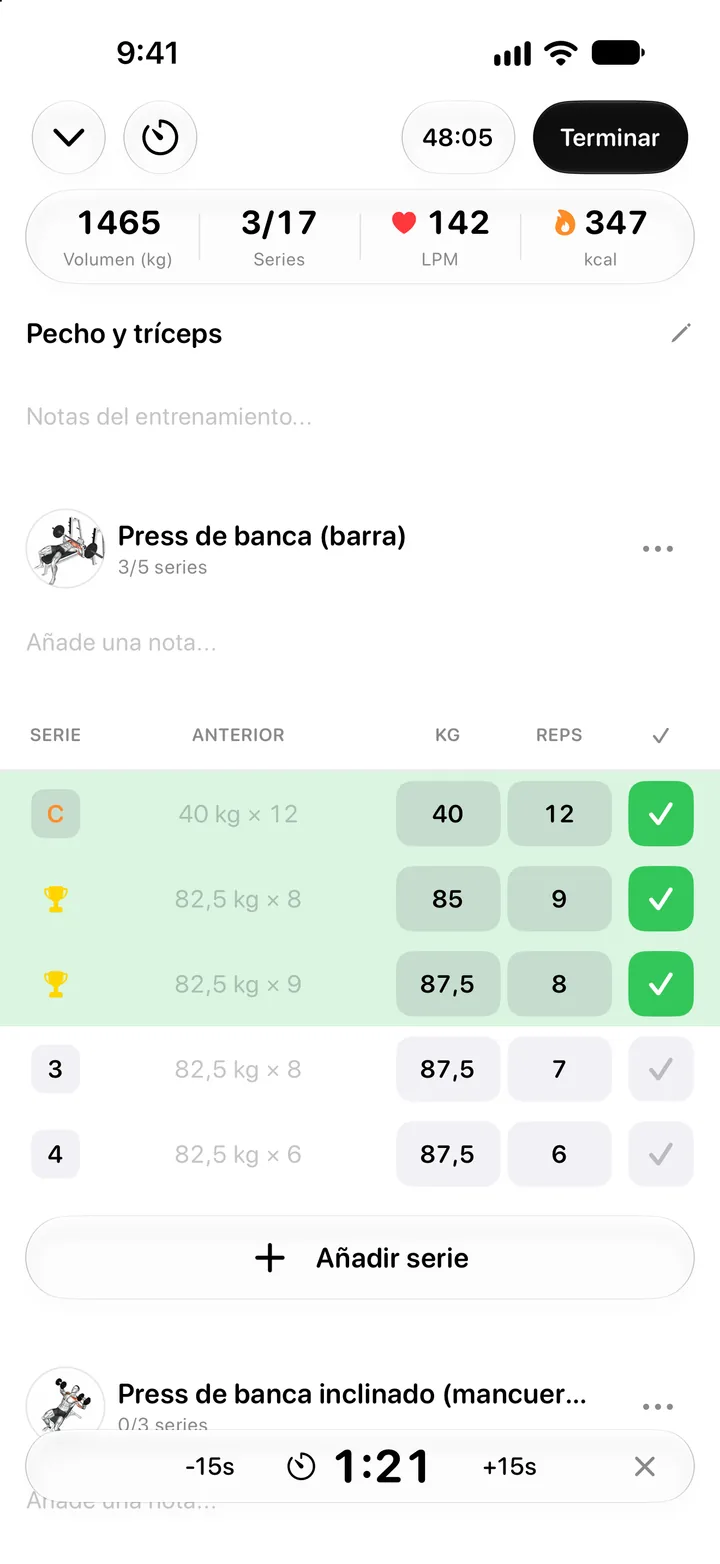 Entrenamiento en curso en modo claro con el temporizador de descanso en cuenta atrás en la parte inferior